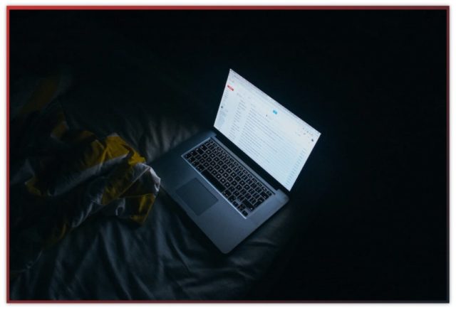 gmail bed laptop